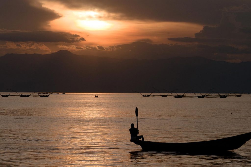 Boat Safaris, boat launch safari